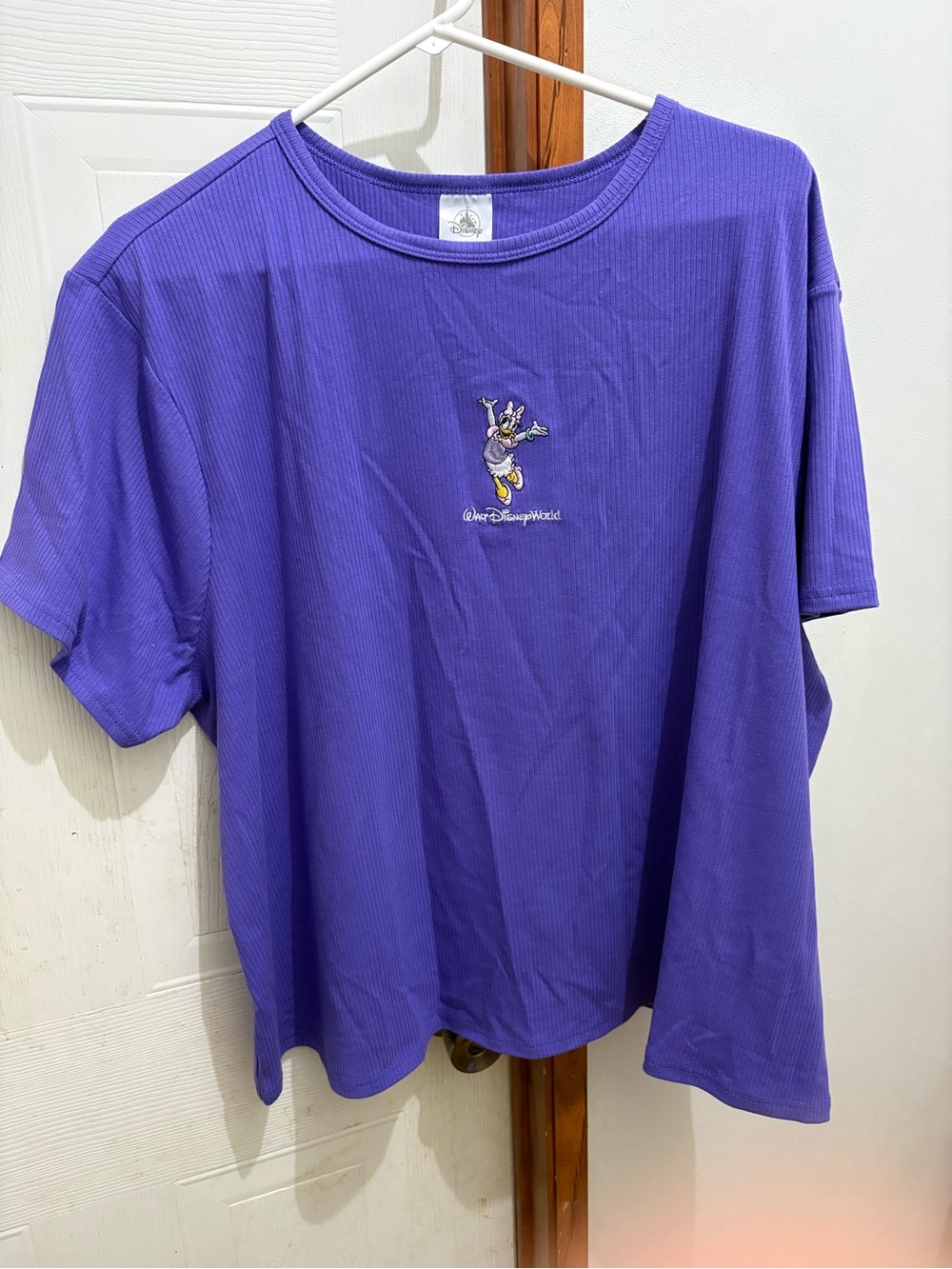 Walt Disney Daisy Duck Cropped Shirt